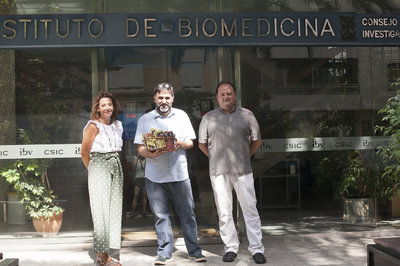 UTOPICK agradece el trabajo de los cientficos valencianos en la lucha contra el Covid-19 repartiendo dulces