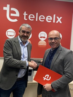 Presidente de CEEI Elche, José Javier García, junto a Manuel Sola, gerente ejecutivo de TeleElx