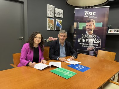 Firma del convenio de formación con ESIC