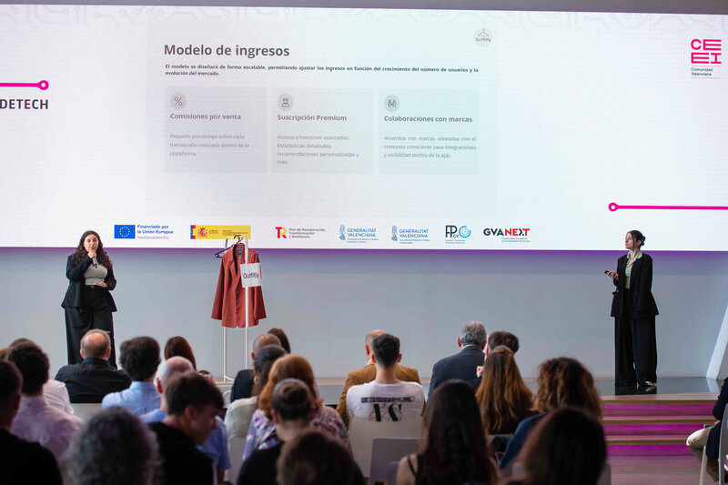 Fotogaler�a Demoday auton�mico Emprendetech FP (51)[;;;][;;;]
