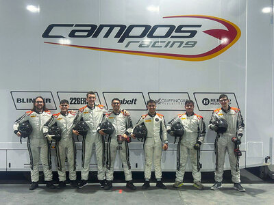 Alumnado de Mec�nica de Competici�n simula un pit stop en una sesi�n pr�ctica