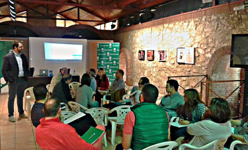Petrer celebra una jornada de dinamizaci�n de FOCUS sobre Design Thinking