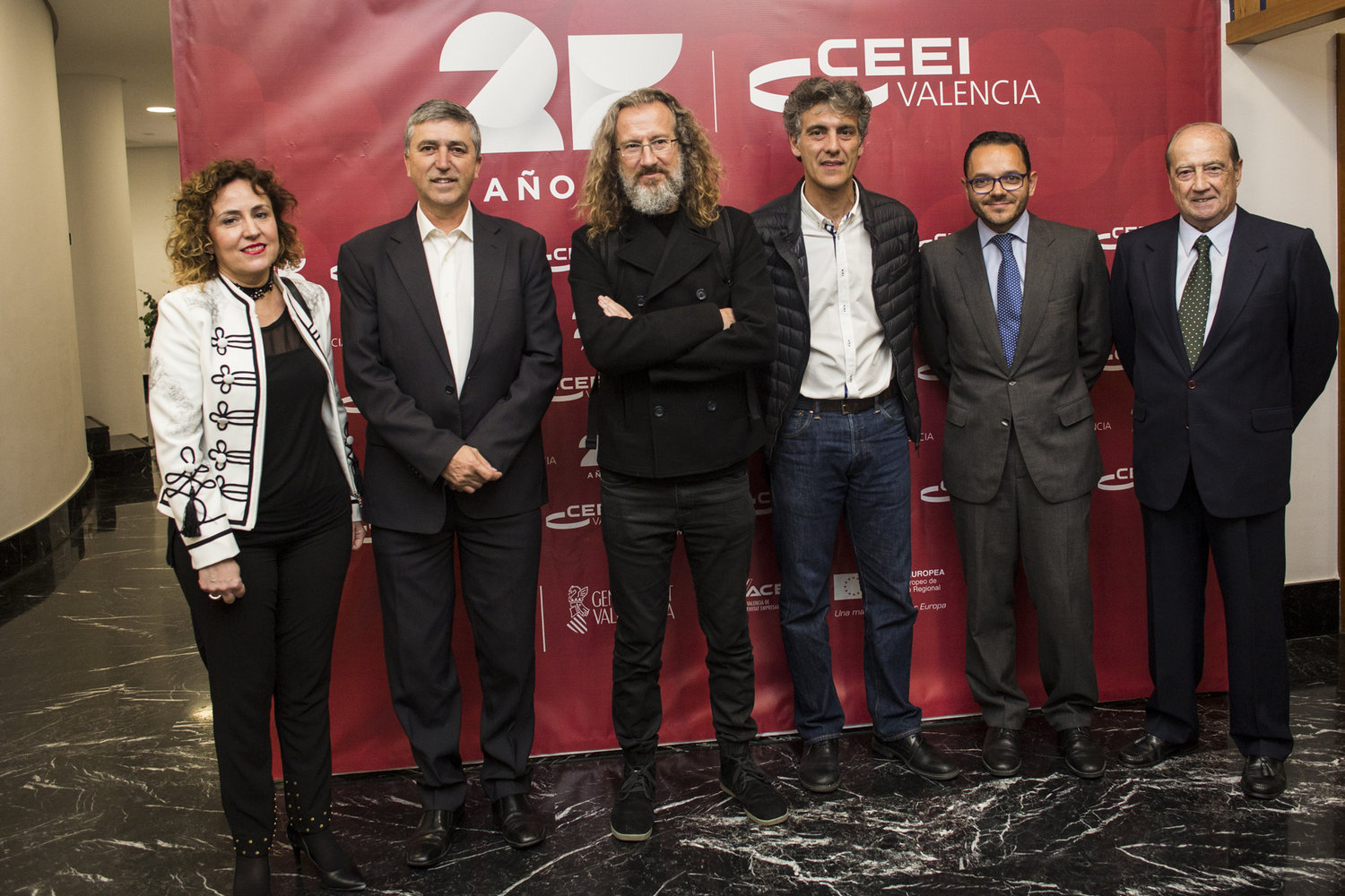 Kike Correcher, CEO de Filmac posa junto a las autoridades #25aosceei[;;;][;;;]